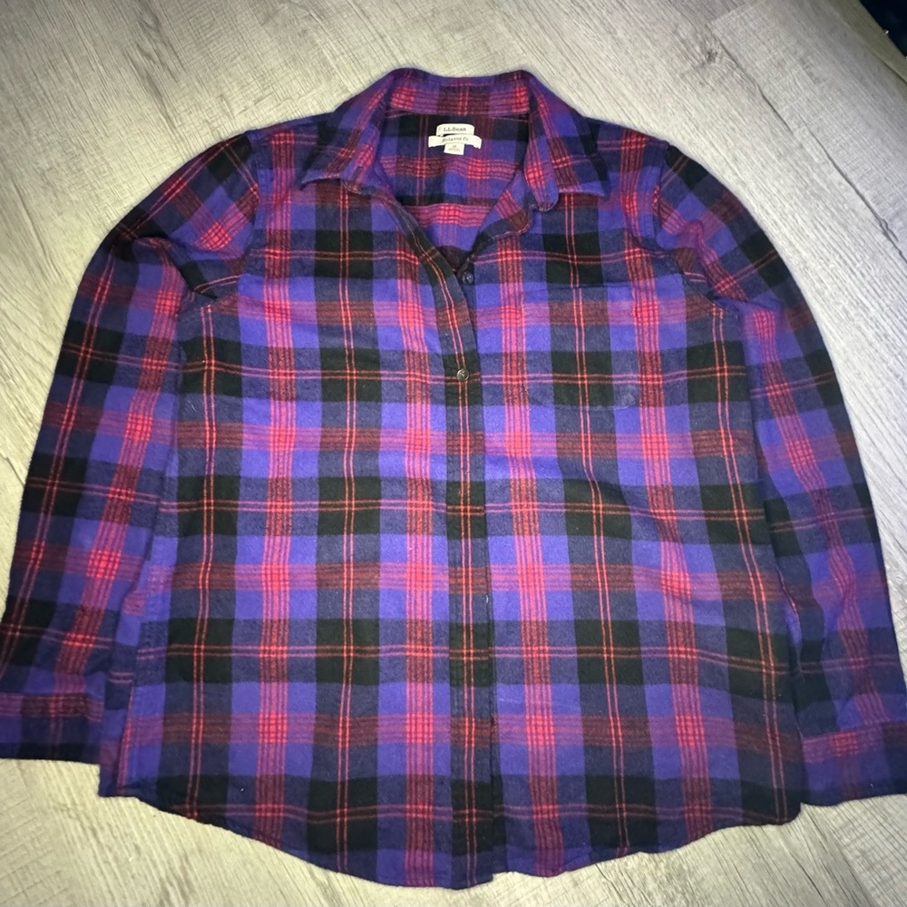 L.L.Bean Women M Flannel Button Down Shirt Plaid Relaxed Fit 100% cotton